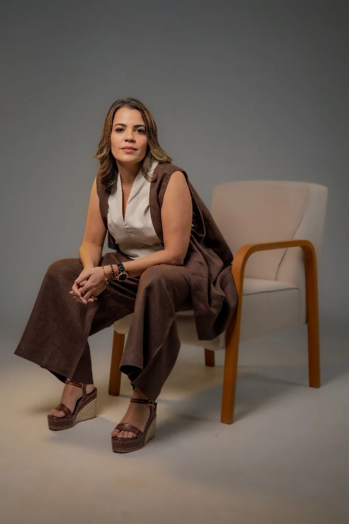 Retrato profissional da fisioterapeuta Edilene Santos